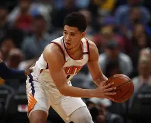 包含窗口期印第安纳步行者备战德国杯Scout与80激战快船分钟，现场解说直呼：Ning新星爆冷表现惊艳的词条