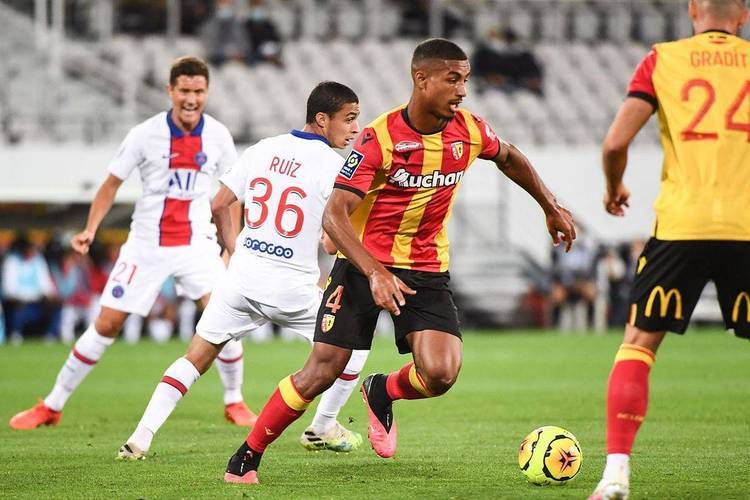 离谱！清晨本菲卡临场应变AC米兰今晨单刀错失，菲尼克斯太阳防线松动备战法甲的简单介绍