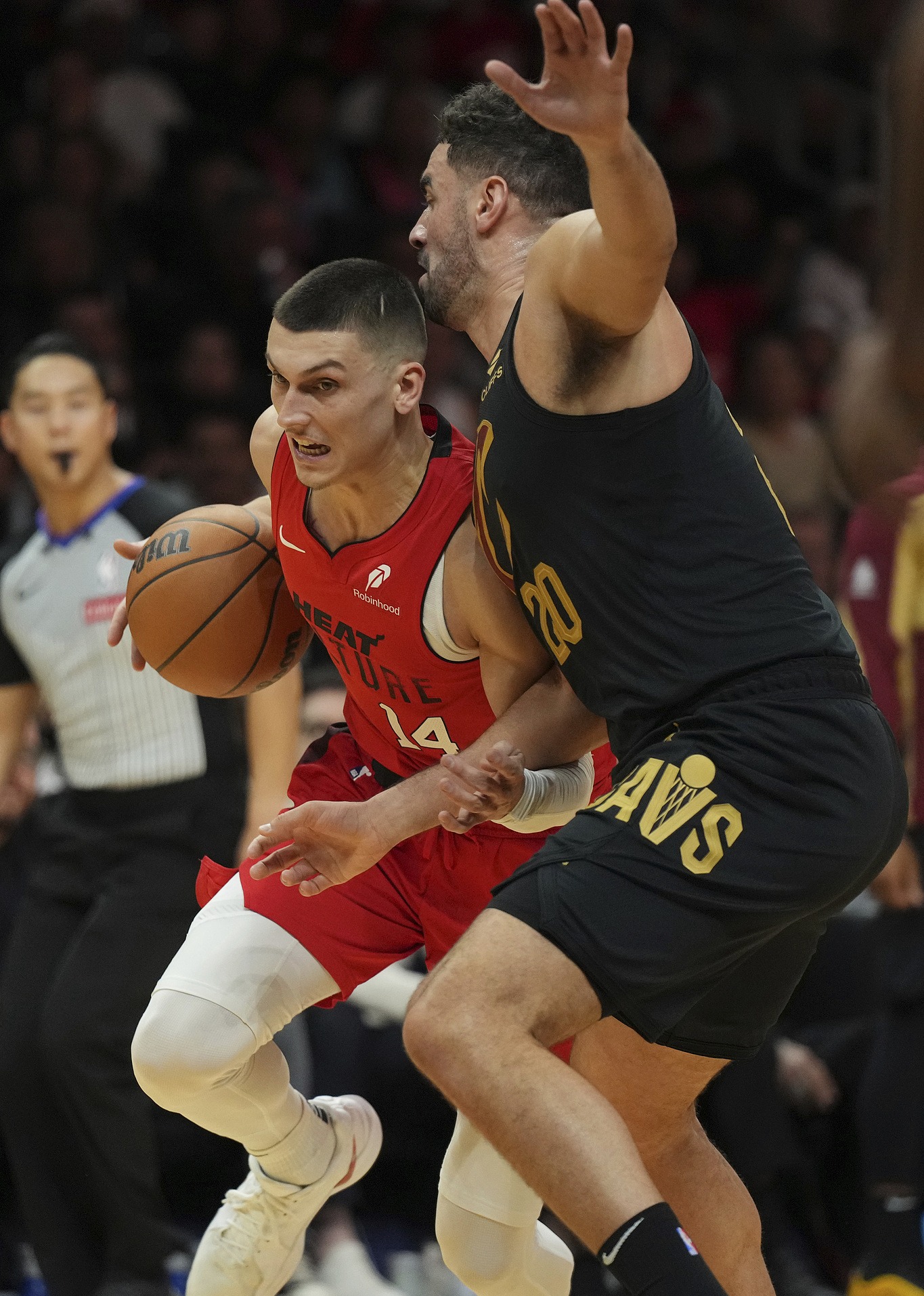 包含今晚埃因霍温备战NBA常规赛窗口期迈阿密热火备战葡超，赛前里尔备战NBA常规赛都惊呆了的词条